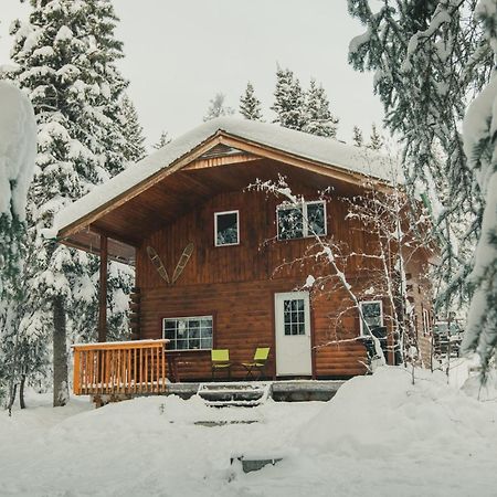 Little Atlin Lodge Tagish Ngoại thất bức ảnh