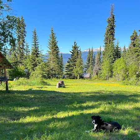 Little Atlin Lodge Tagish Ngoại thất bức ảnh