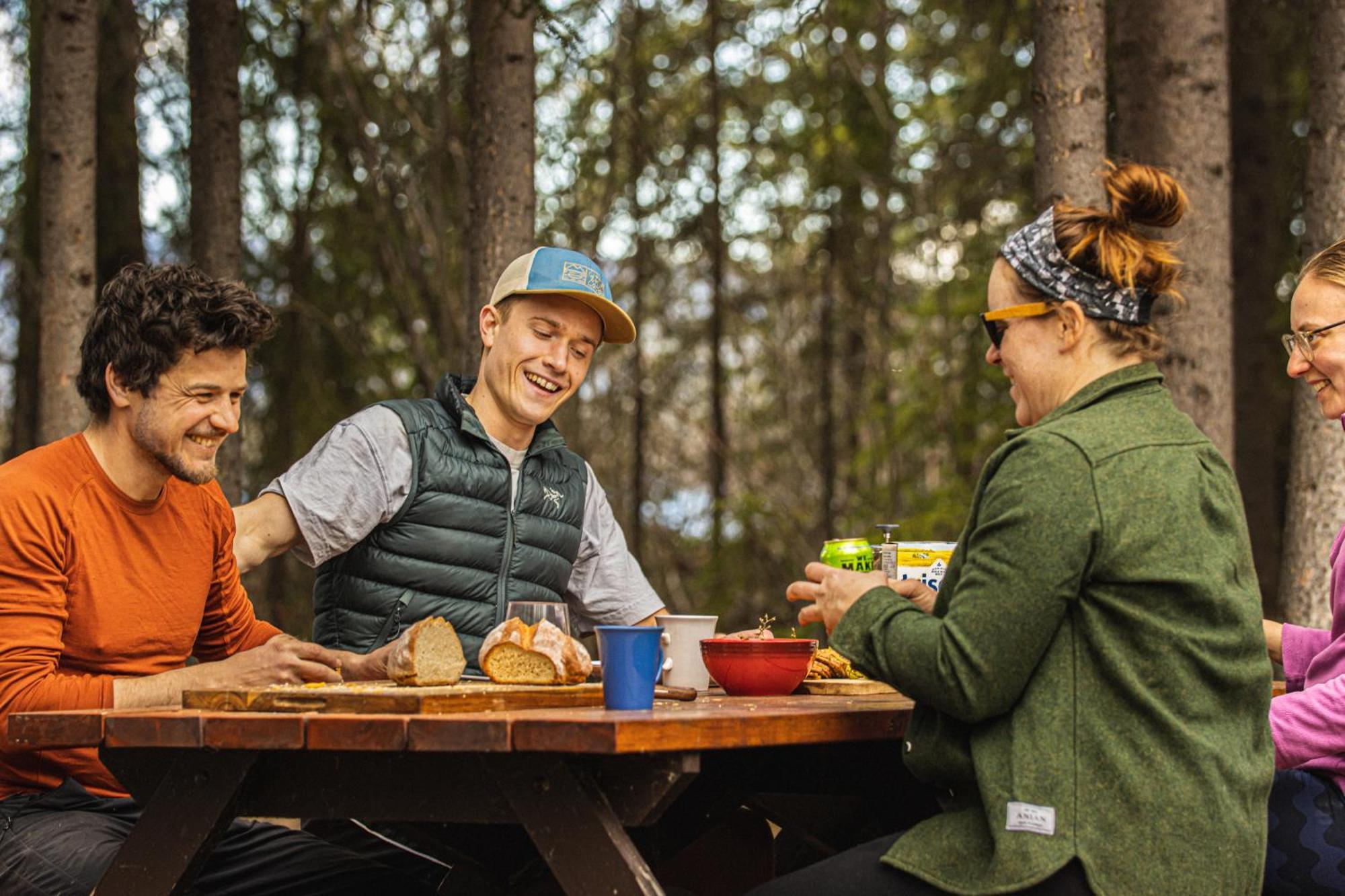 Little Atlin Lodge Tagish Ngoại thất bức ảnh