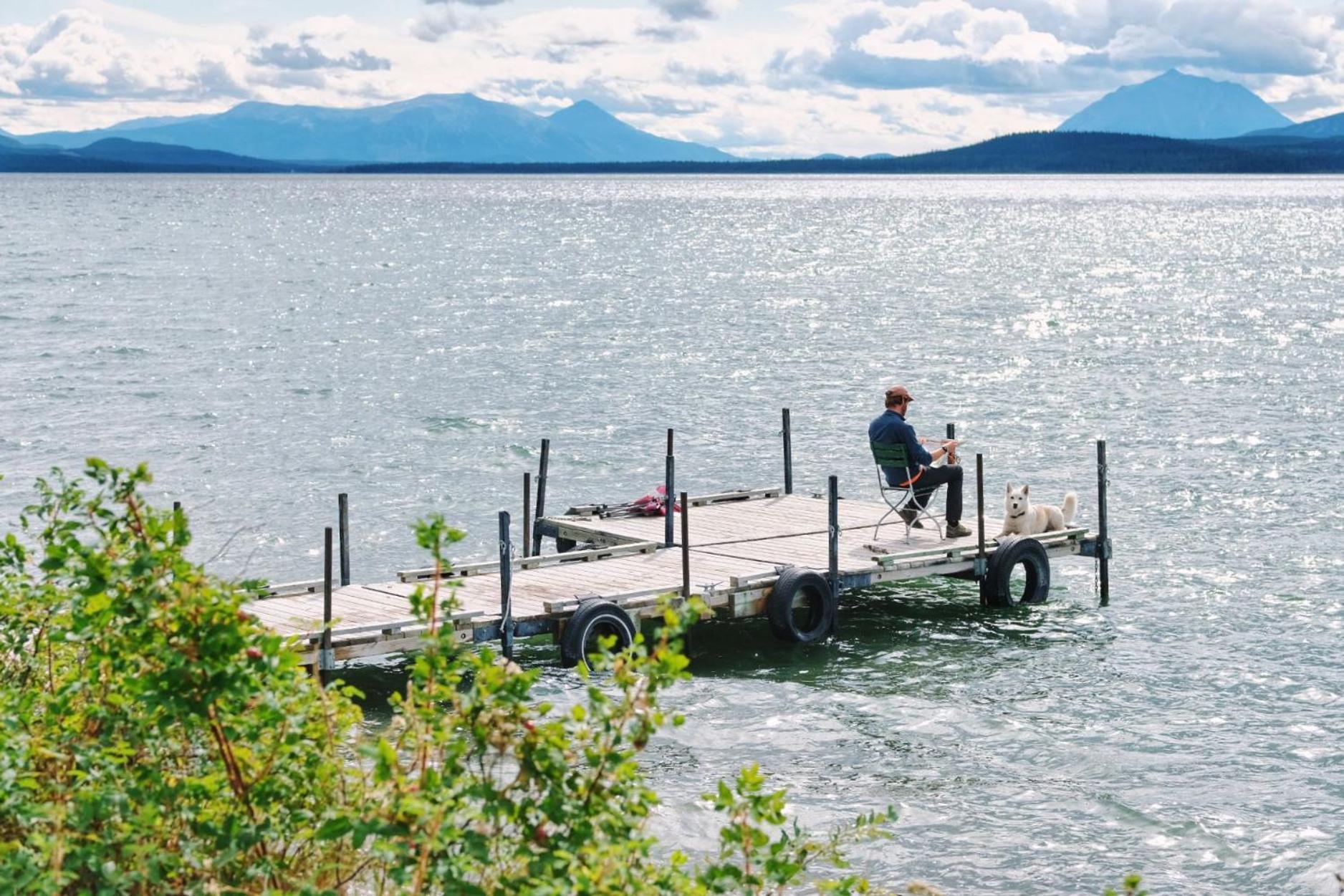 Little Atlin Lodge Tagish Ngoại thất bức ảnh