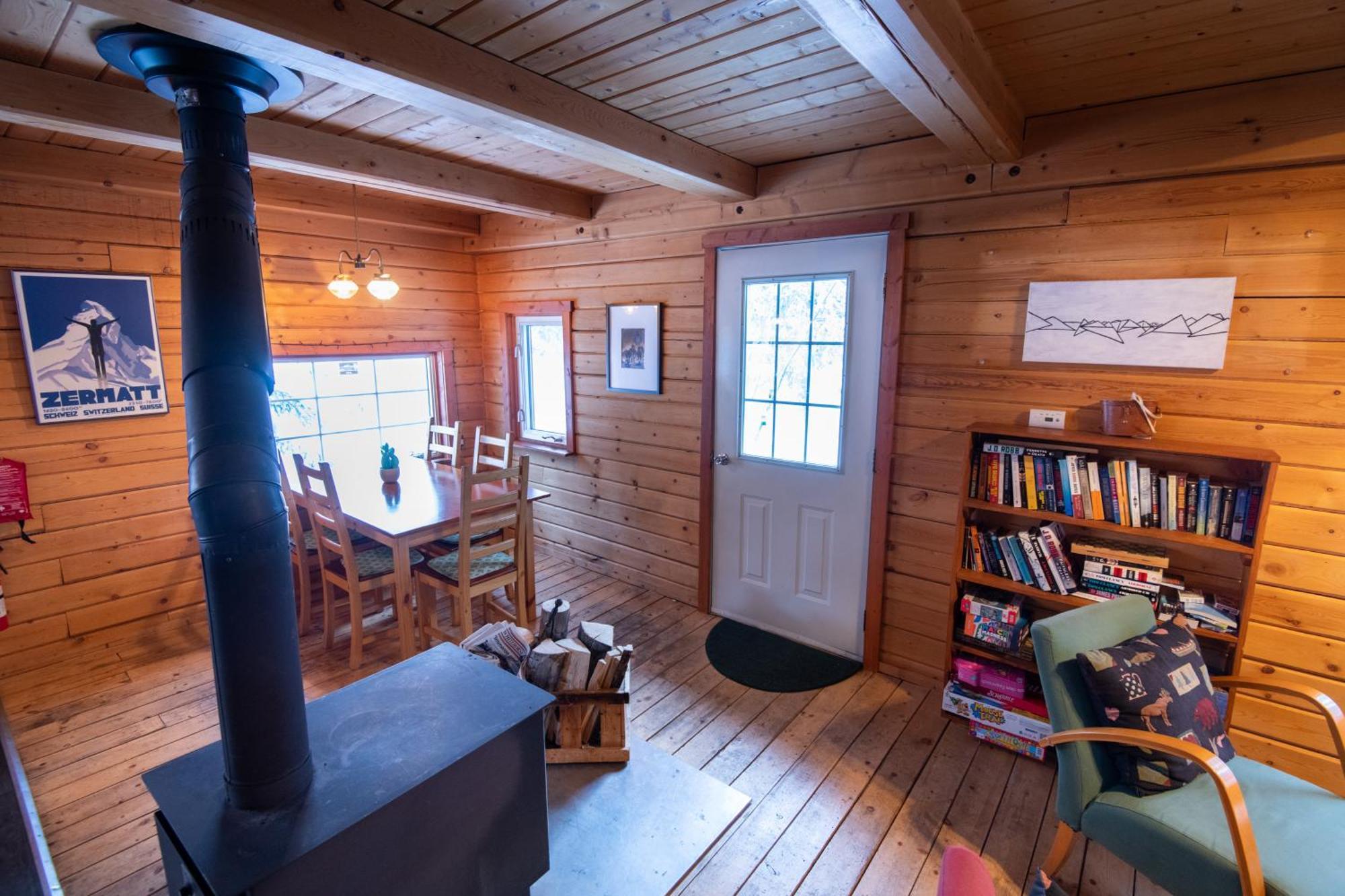 Little Atlin Lodge Tagish Ngoại thất bức ảnh