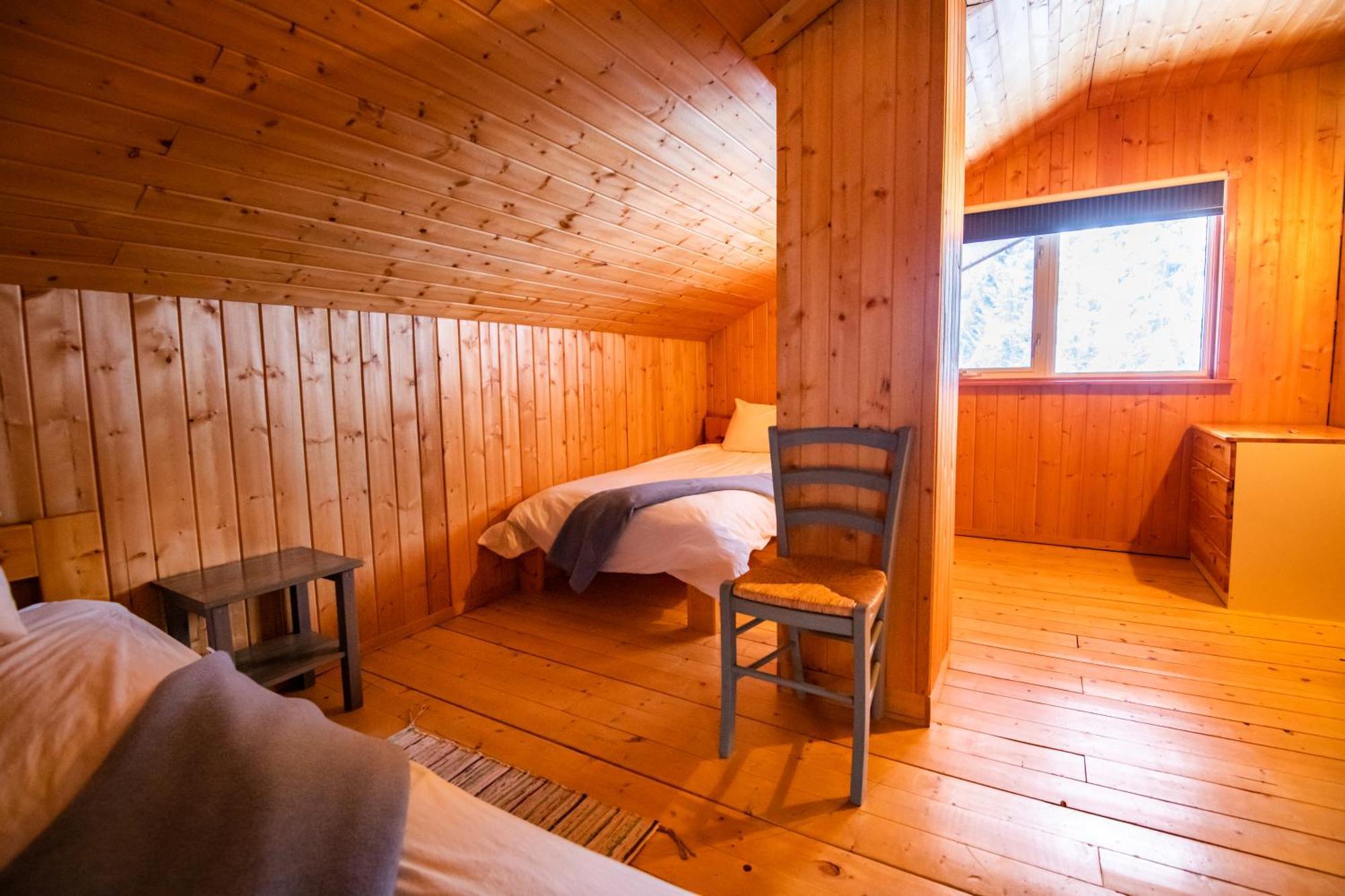 Little Atlin Lodge Tagish Ngoại thất bức ảnh