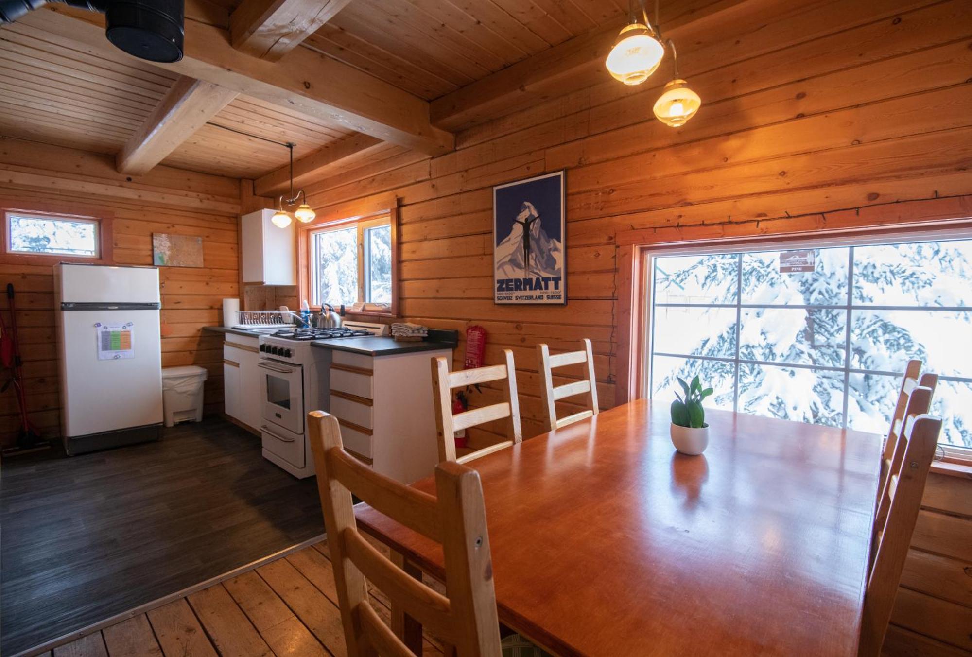 Little Atlin Lodge Tagish Ngoại thất bức ảnh