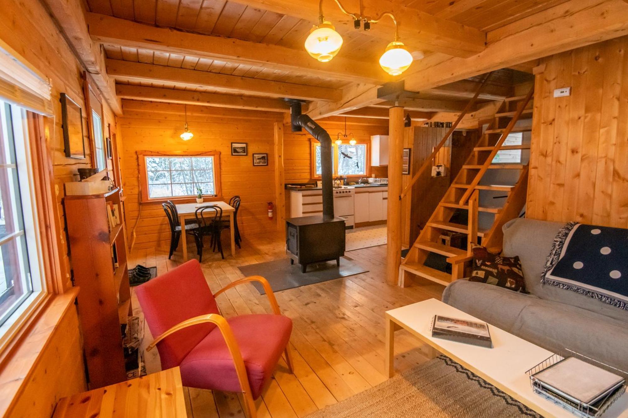 Little Atlin Lodge Tagish Ngoại thất bức ảnh