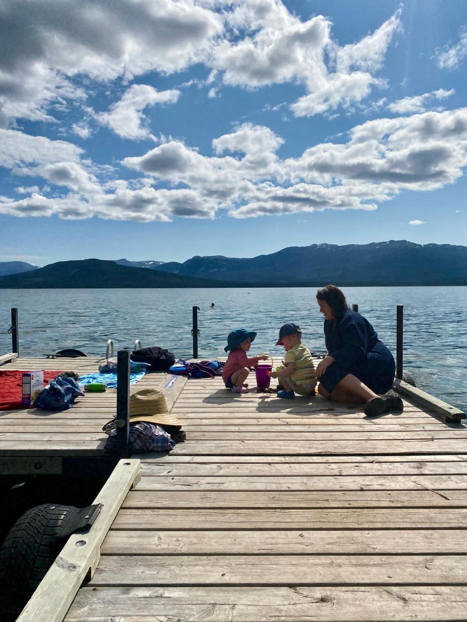 Little Atlin Lodge Tagish Ngoại thất bức ảnh